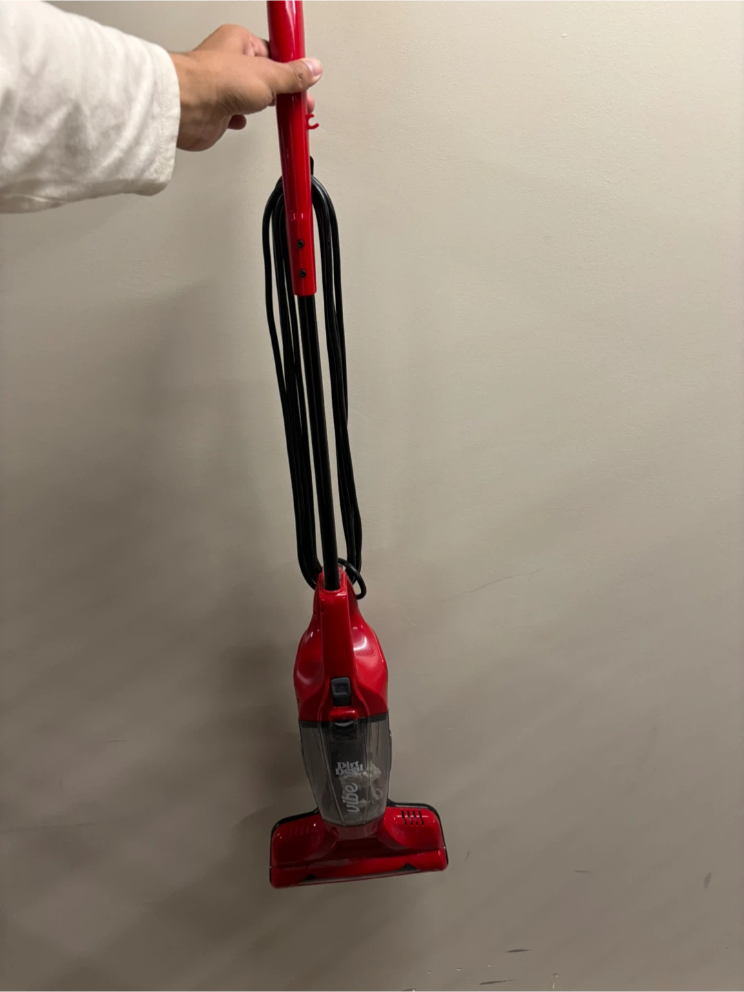 Dirt Devil Red Stick Vacuum - photo 2