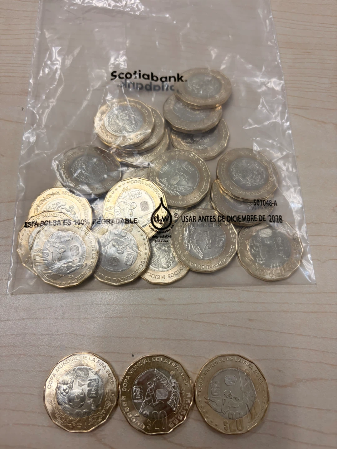Mexican 20 Peso Coins - FIFA 2026 world cup - photo 2