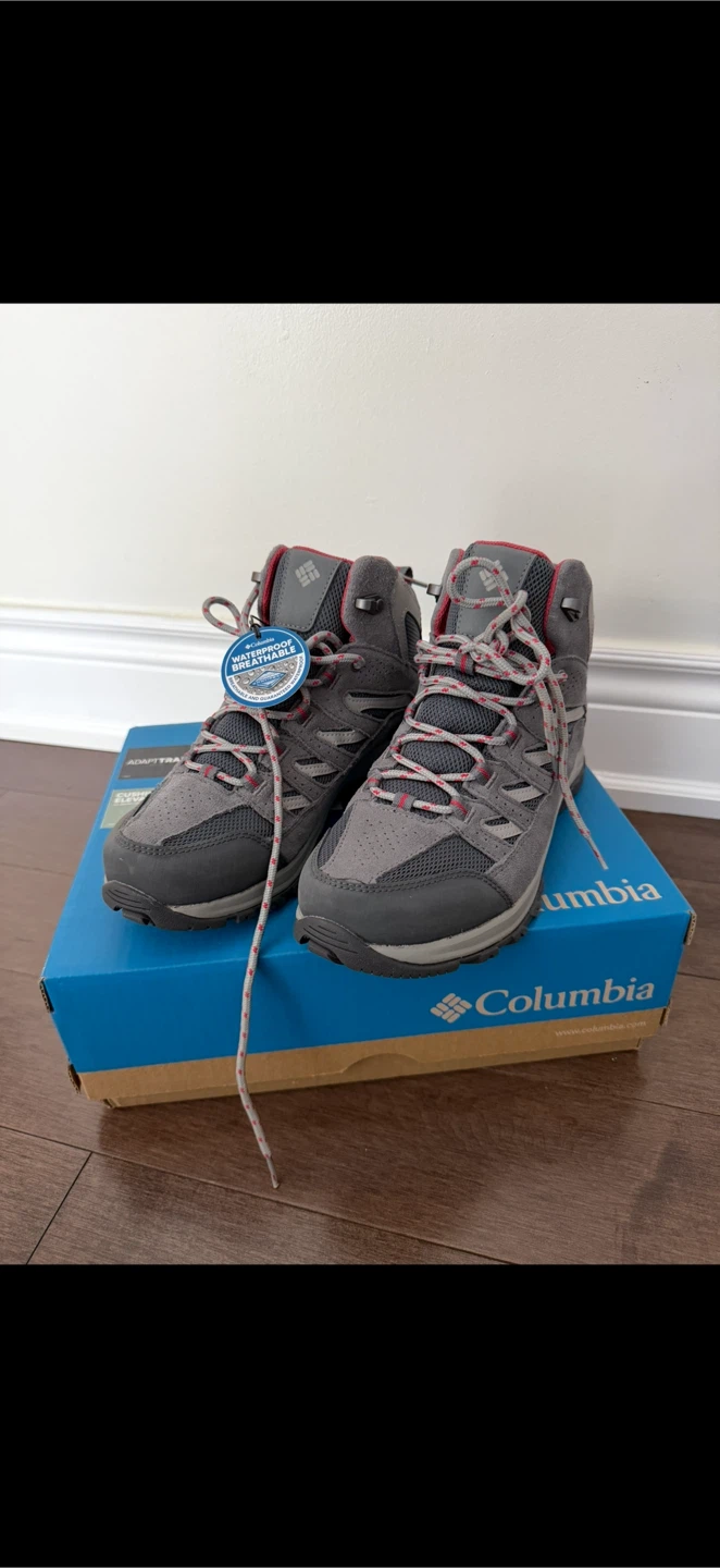 Columbia men Waterproof Hiking Boots - Size 9.5