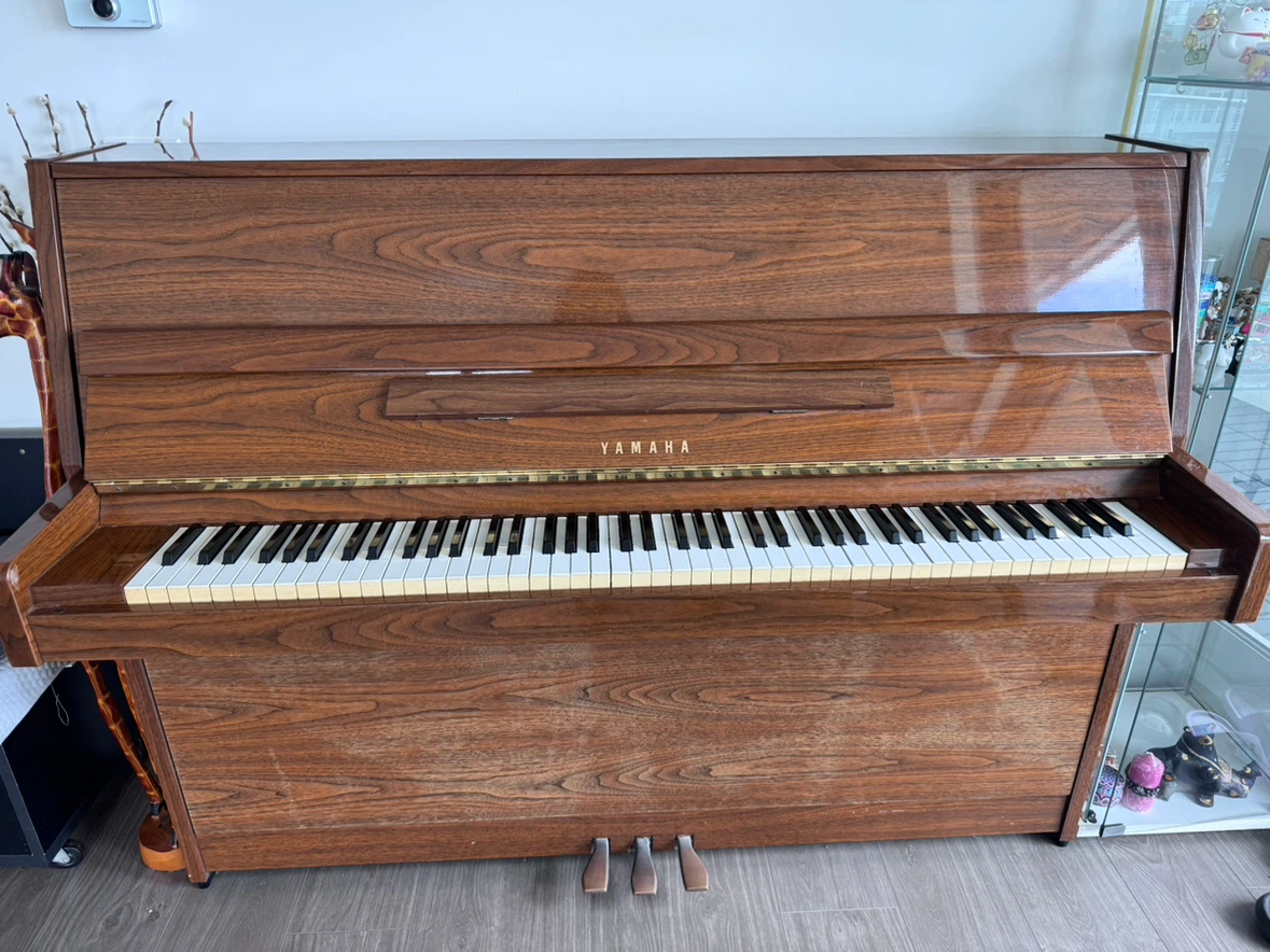 Yamaha Upright Piano - Wood Finish