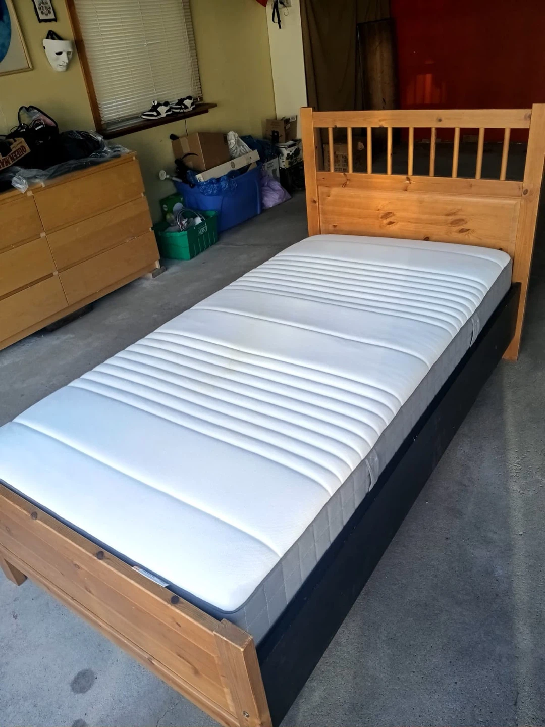 Twin bed used