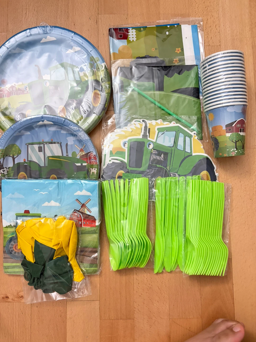 Farm Themed Party Supplies Set