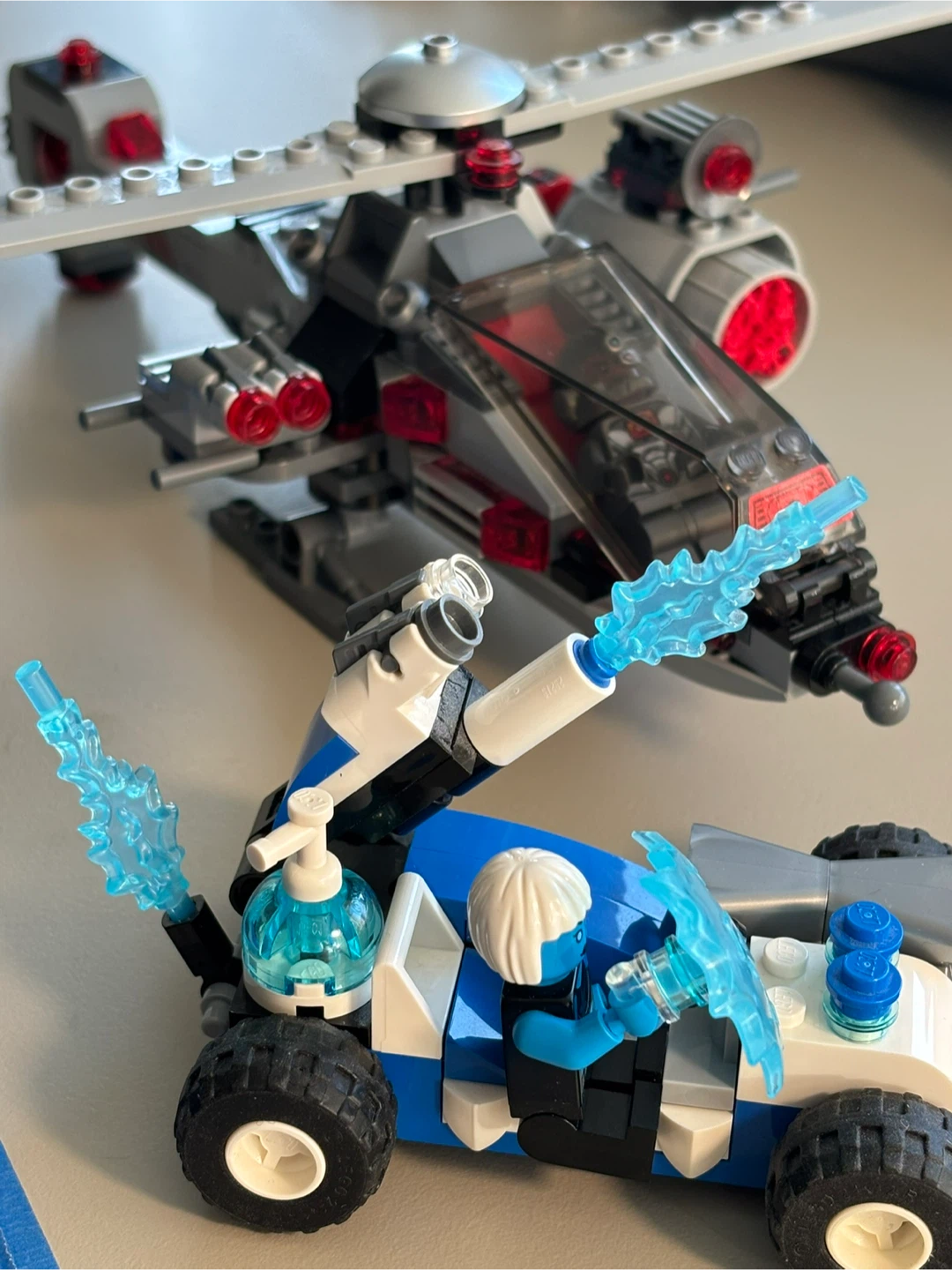 LEGO - Justice League Speed Force Freeze Pursuit #76098 - photo 3