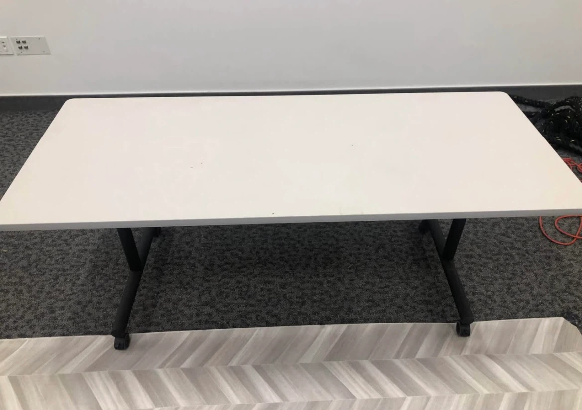 Desk/ Table with Wheels - photo 2