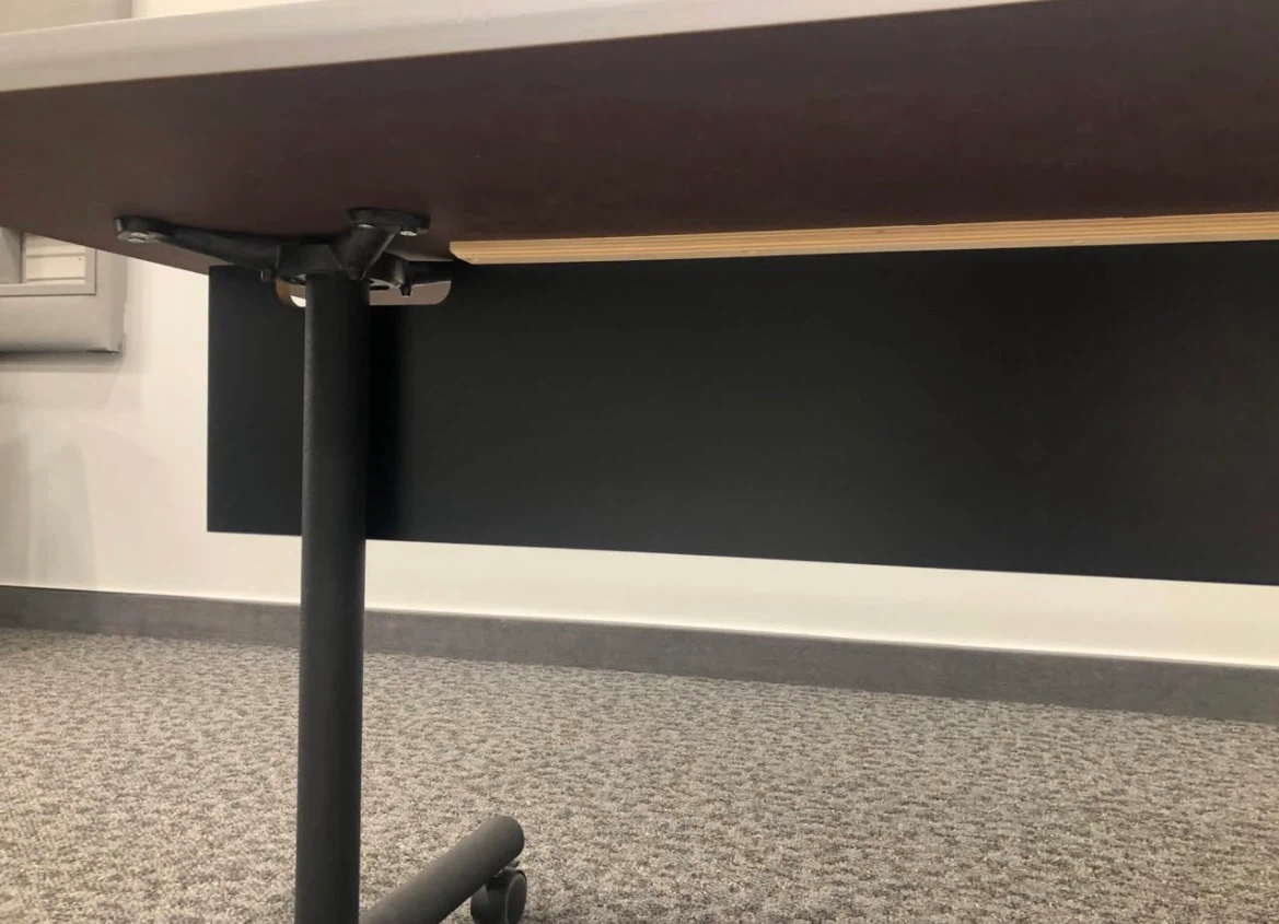Desk/ Table with Wheels - photo 4