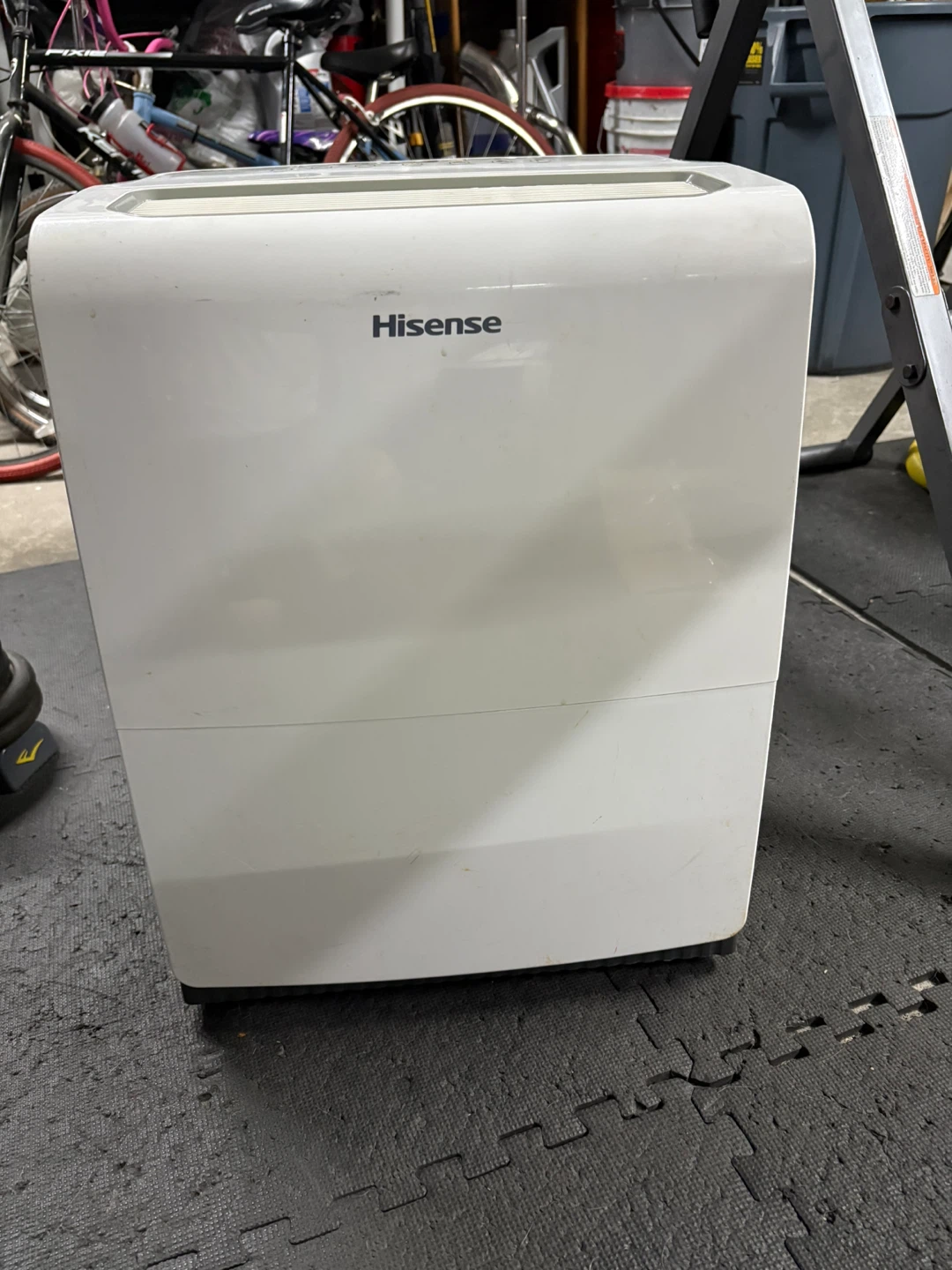 Hisense dehumidifier 60 pint - dh10019tp1wg