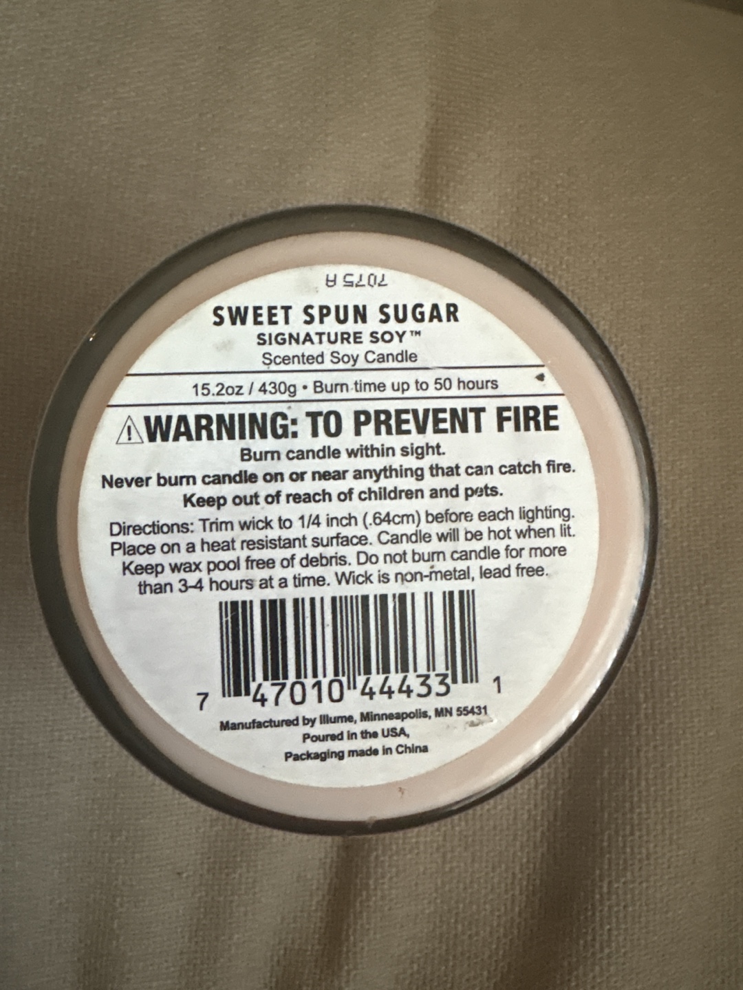 Signature Soy Sweet Spun Sugar Scented Soy Candle - photo 2