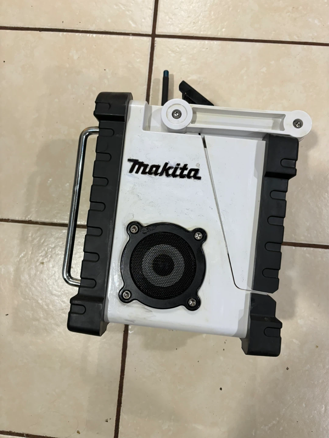 Makita BMR100 Radio - photo 2