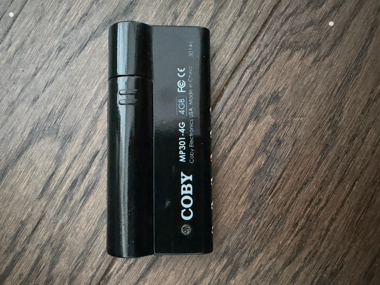 Coby MP3 Player 4GB - photo 2