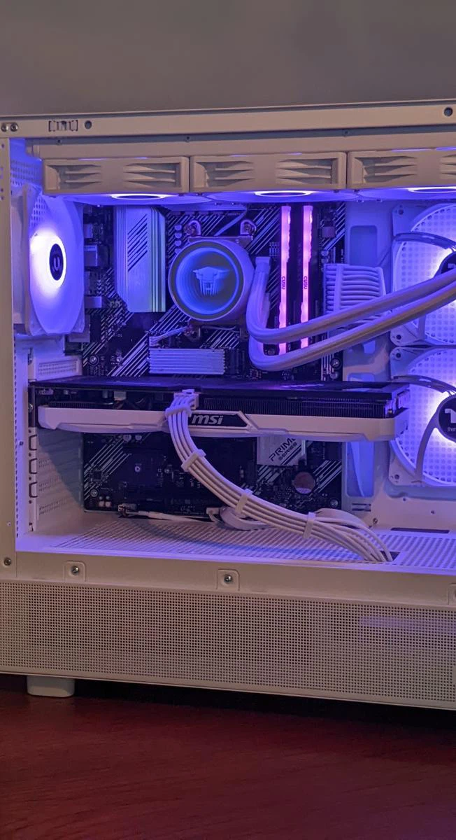 Thermaltake White Gaming PC Case with RGB Fans - photo 3