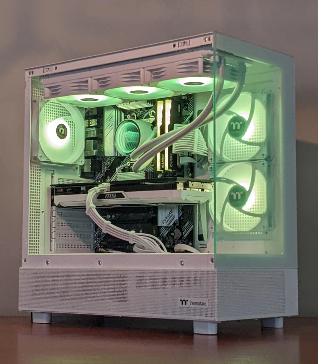Thermaltake White Gaming PC Case with RGB Fans - photo 5