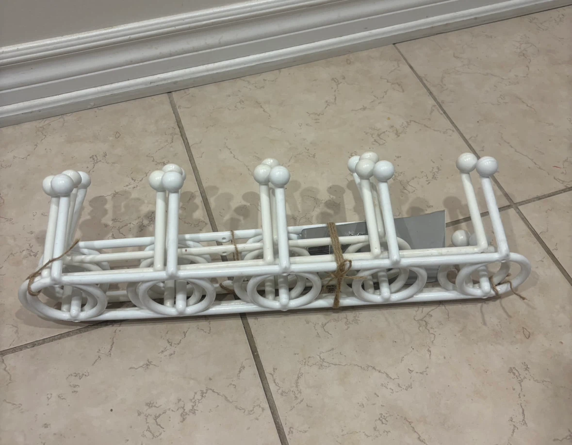 White Metal Wall Hook Rack - photo 2