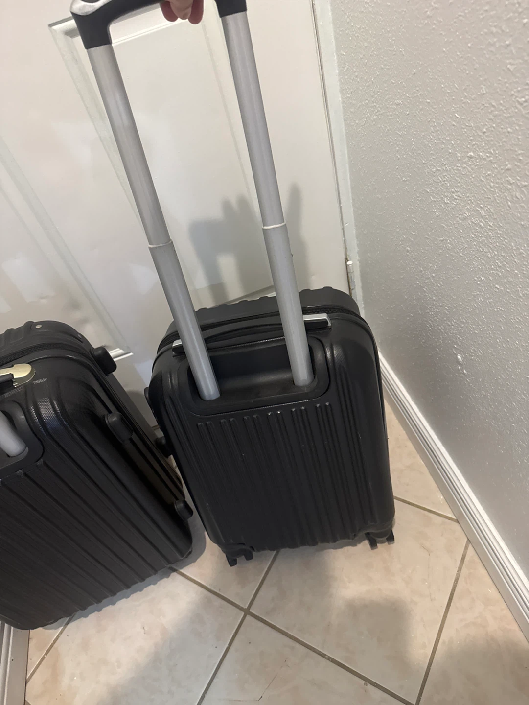 Black Hardside Carry-On Suitcase - photo 5