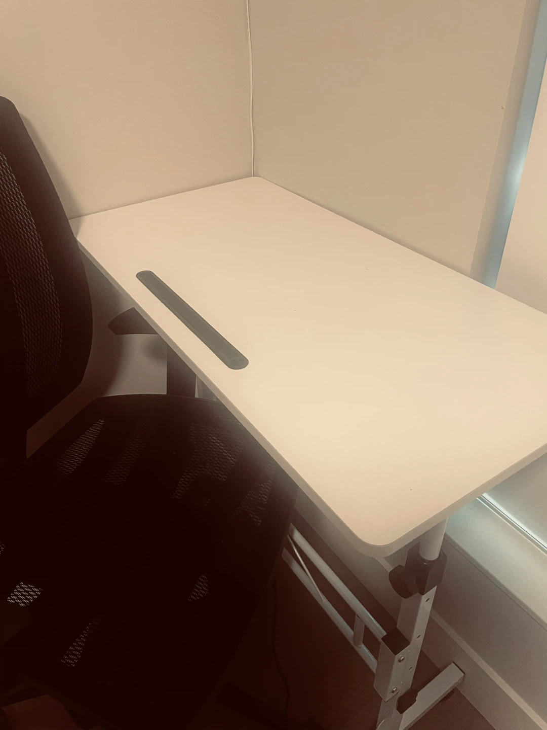 Desk and chair - photo 3