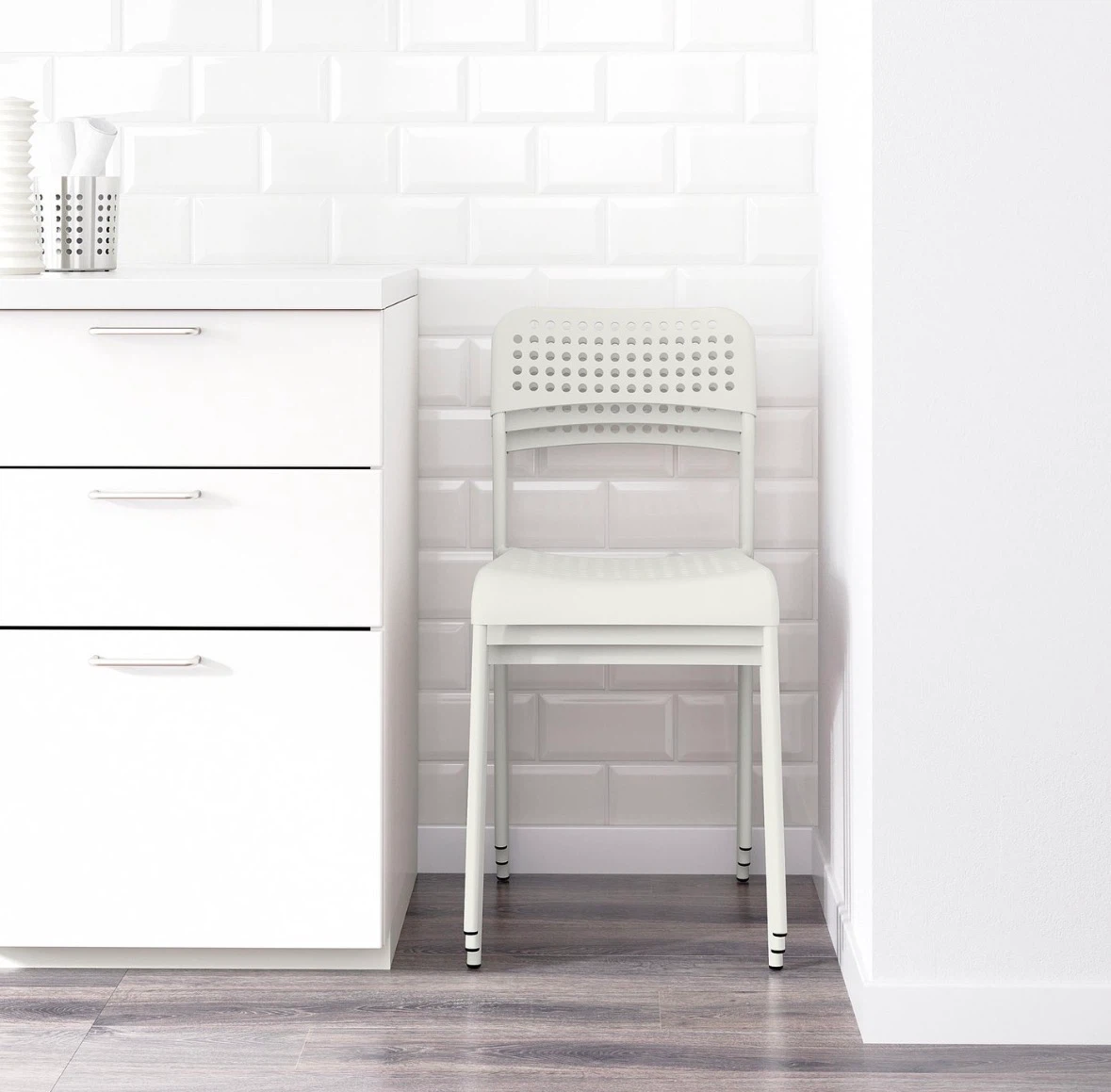 [LAST CHANCE - 5 DAYS LEFT] 2 White IKEA ADDE Chairs - photo 4