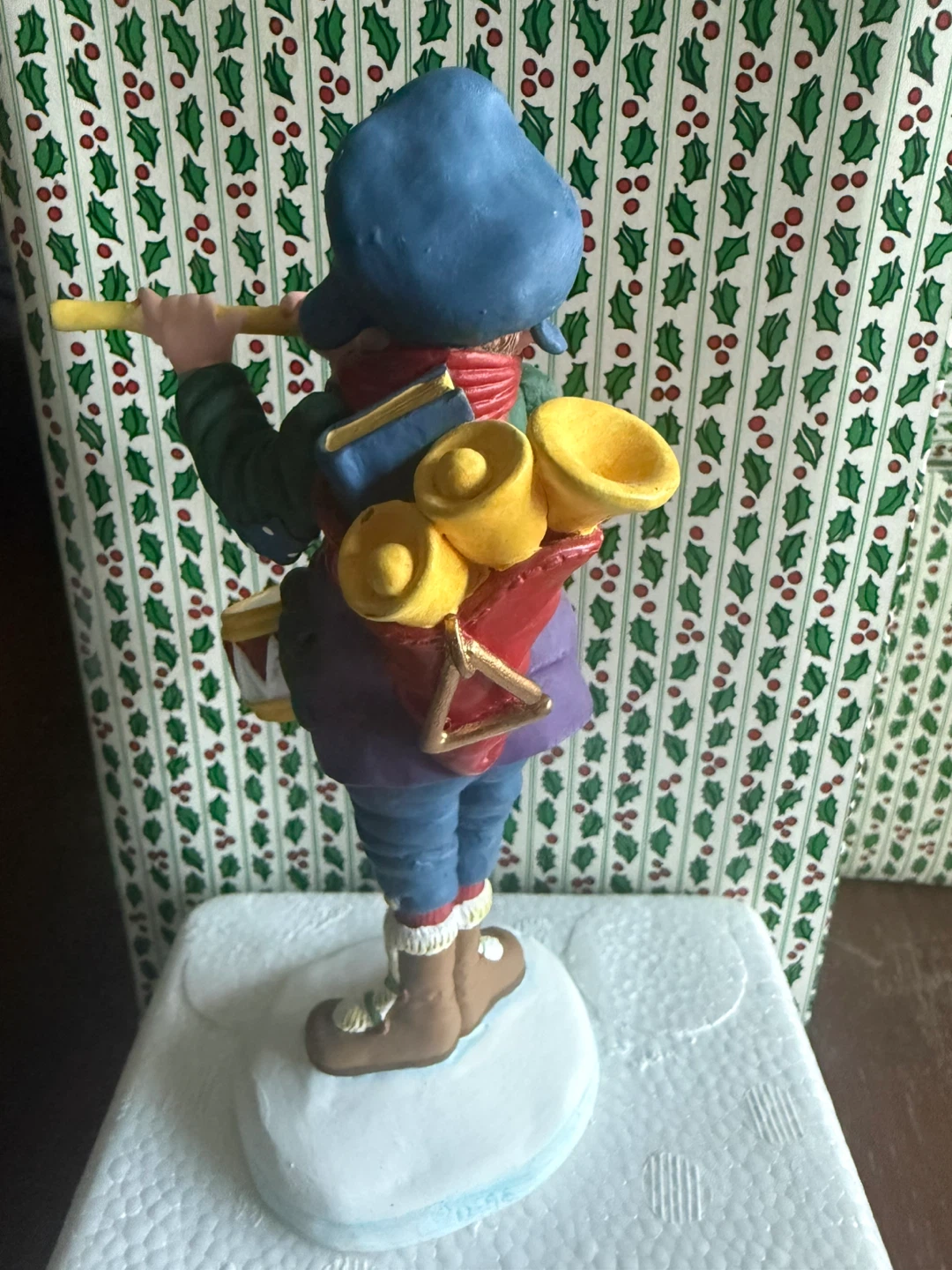 Christmas Figurine - Boy Playing Flute and Drum - photo 2