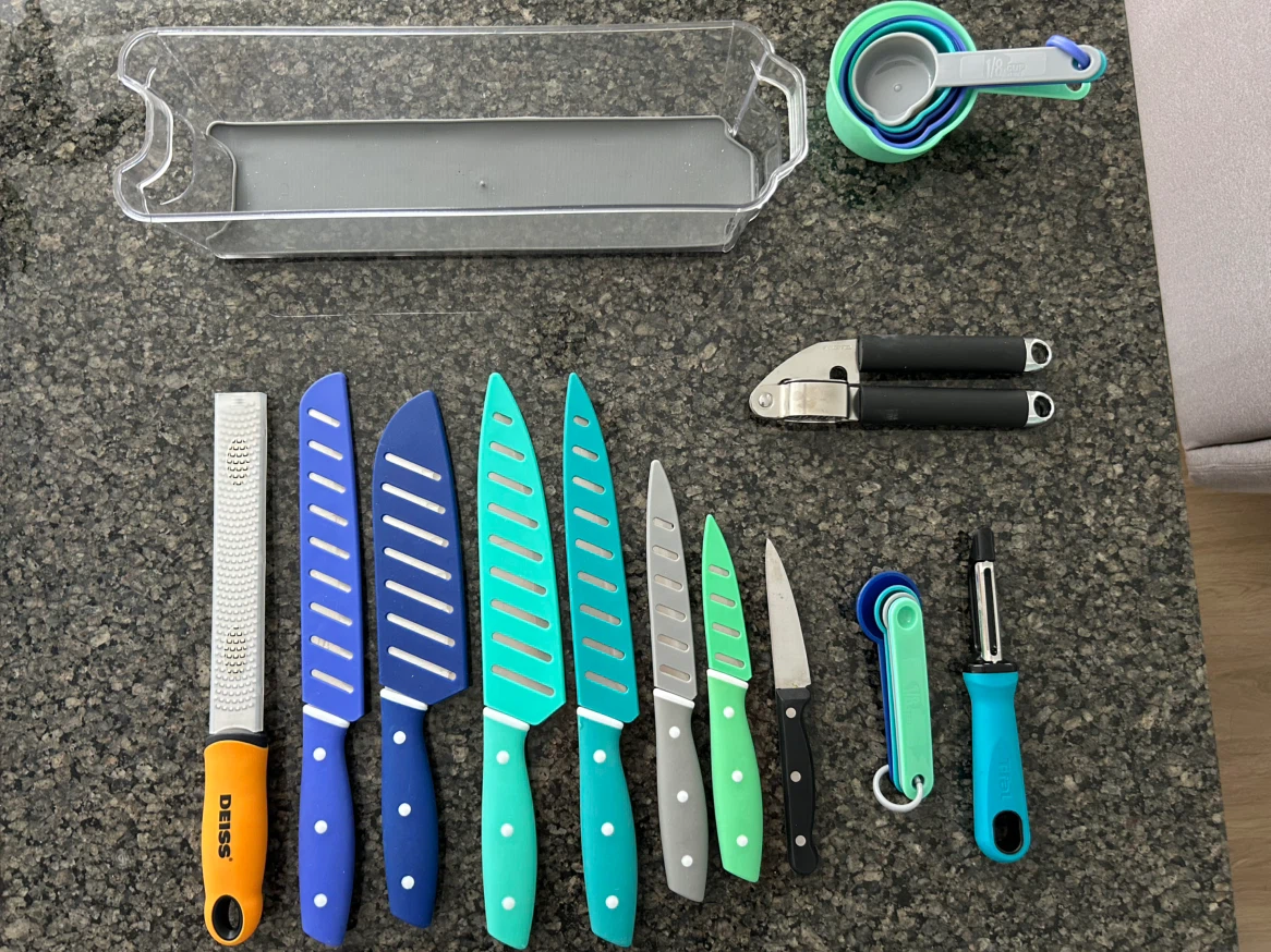 Title: Kitchen Essentials Bundle – Good Condition! - photo 3