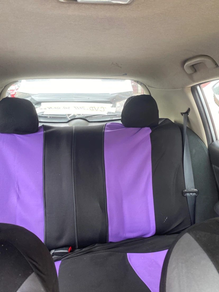 Nissan Versa 2011 Gray Hatchback - photo 3