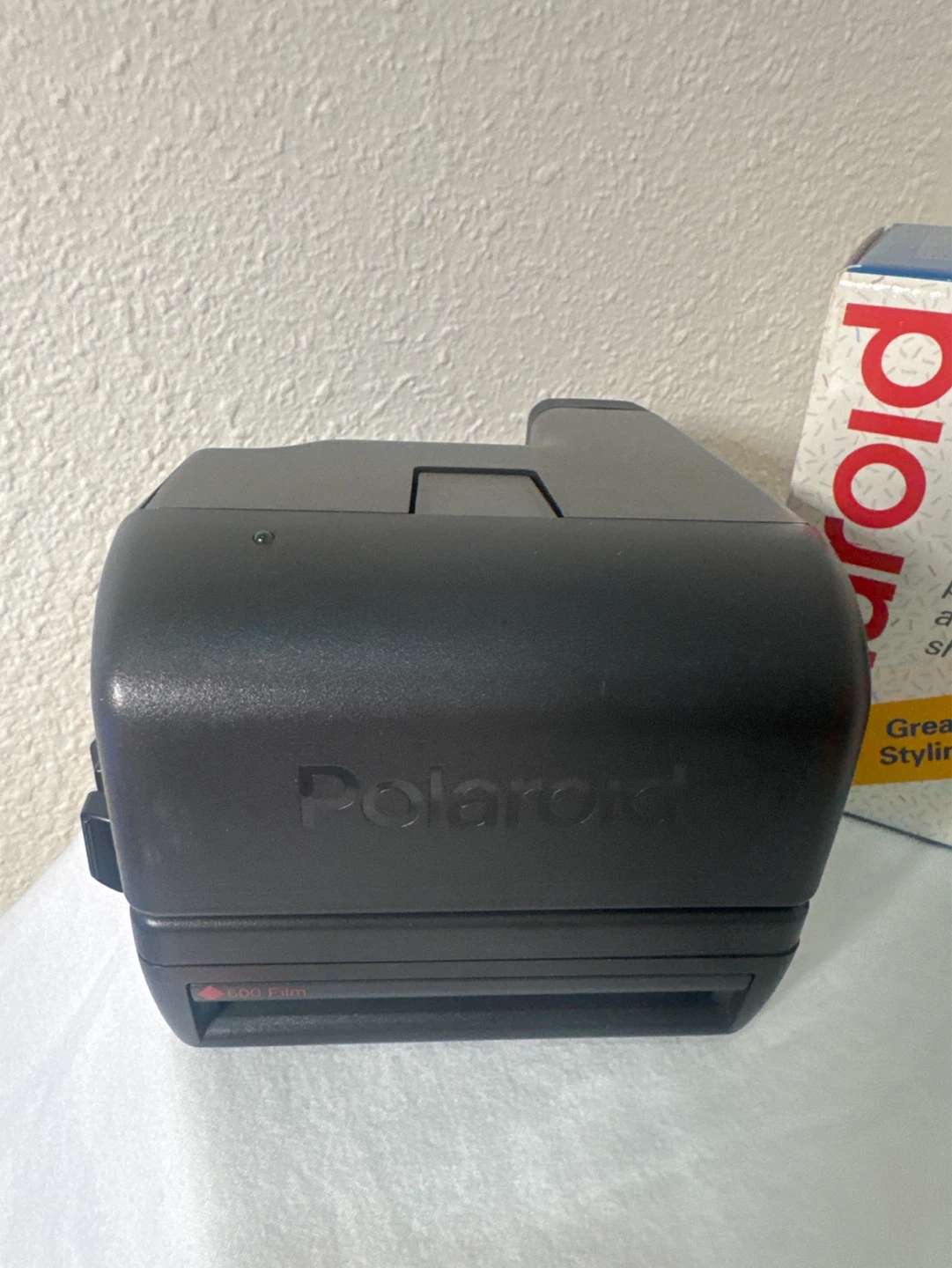 Polaroid OneStep CloseUp Instant Camera with Box - photo 3