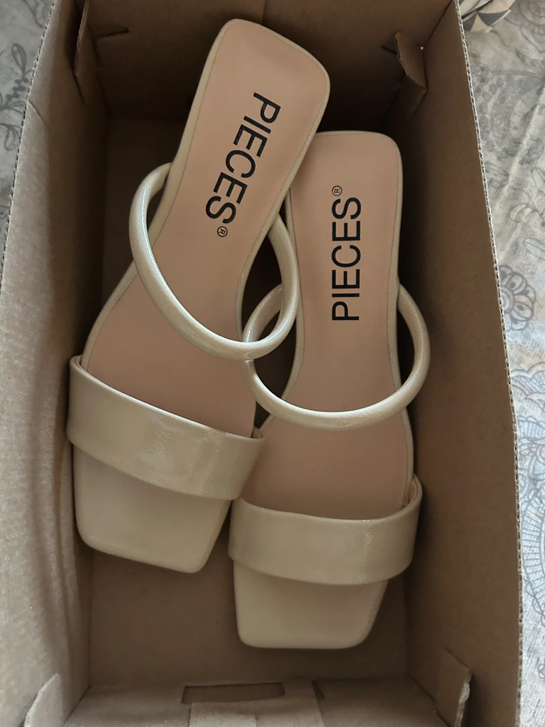 PIECES Women's Sandals Size 37