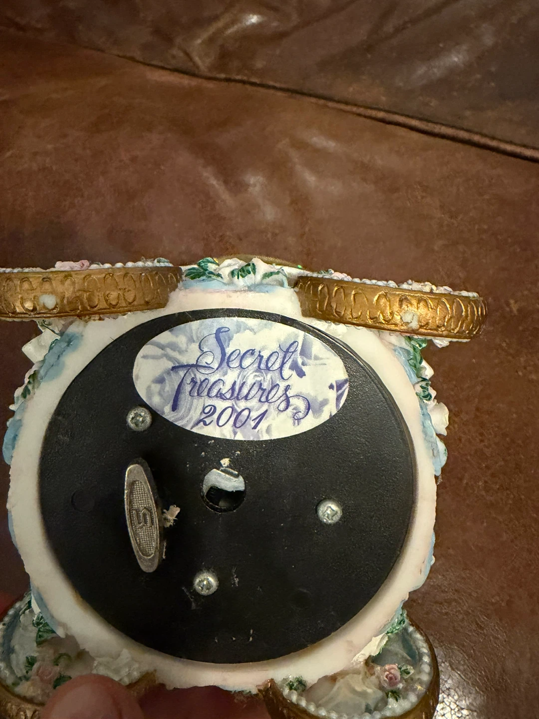 Vintage Secret Treasures Musical Snow Globe - photo 2
