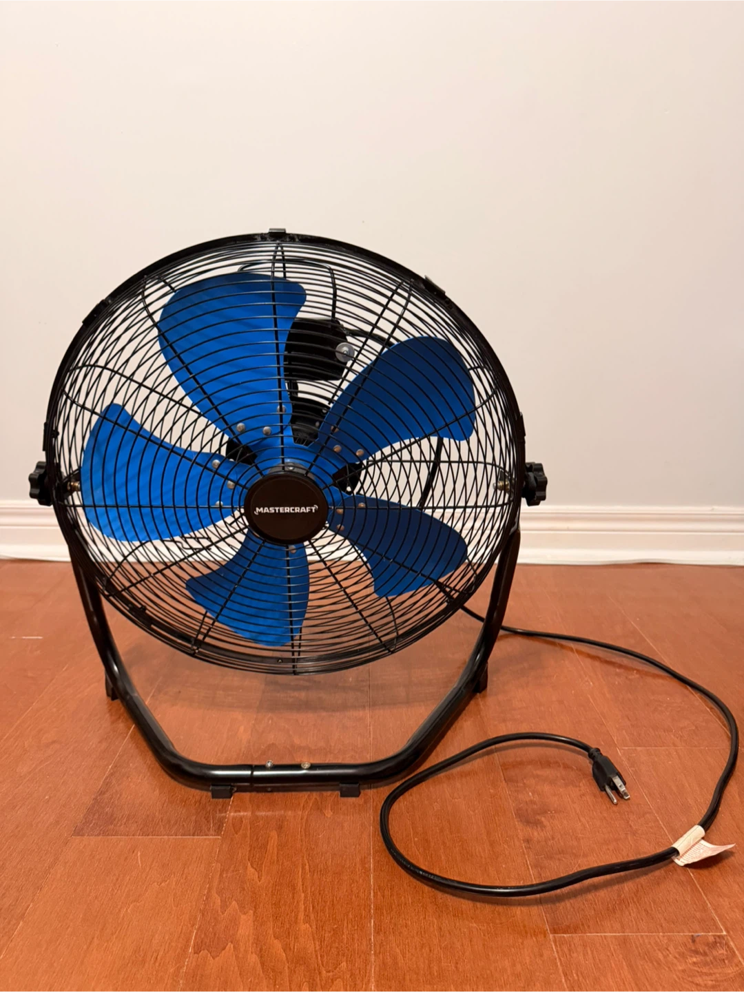 [MOVING SALE] Mastercraft High-Velocity Floor Fan - photo 2
