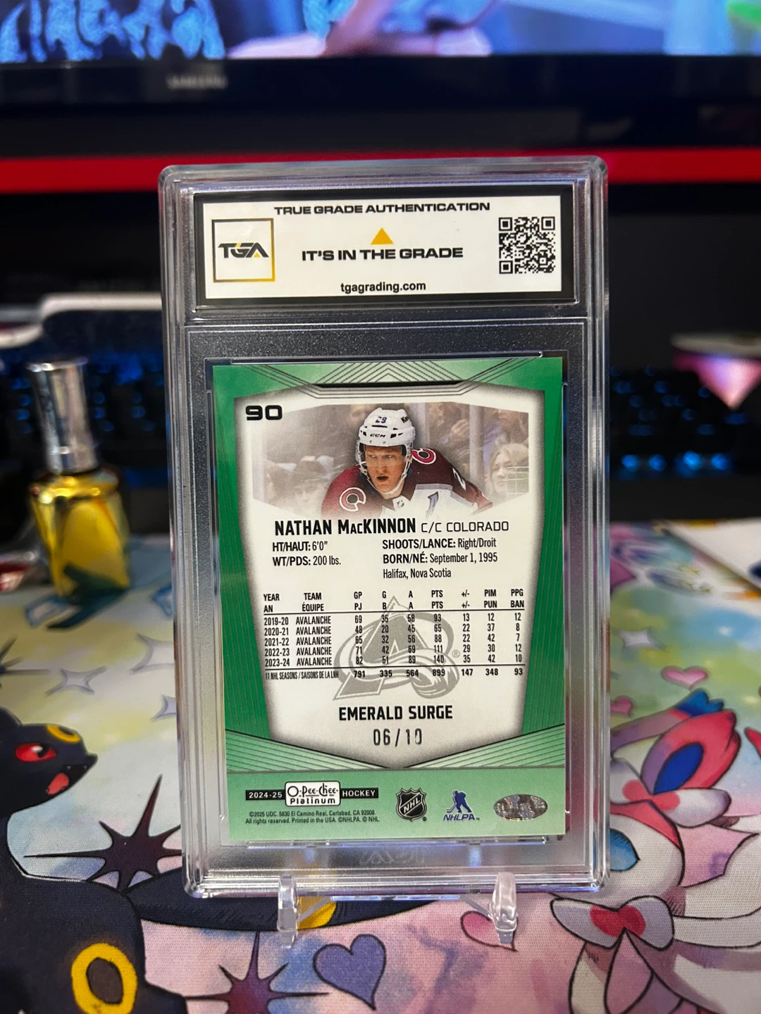 2024 OPC Platinum Nathan Mackinnon Emerald Surge 6/10 TGA 9 - photo 2