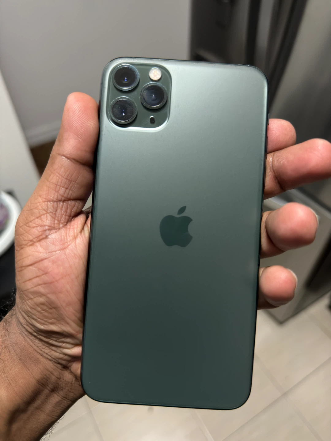 Apple iPhone 11 Pro Max - Midnight Green - photo 4