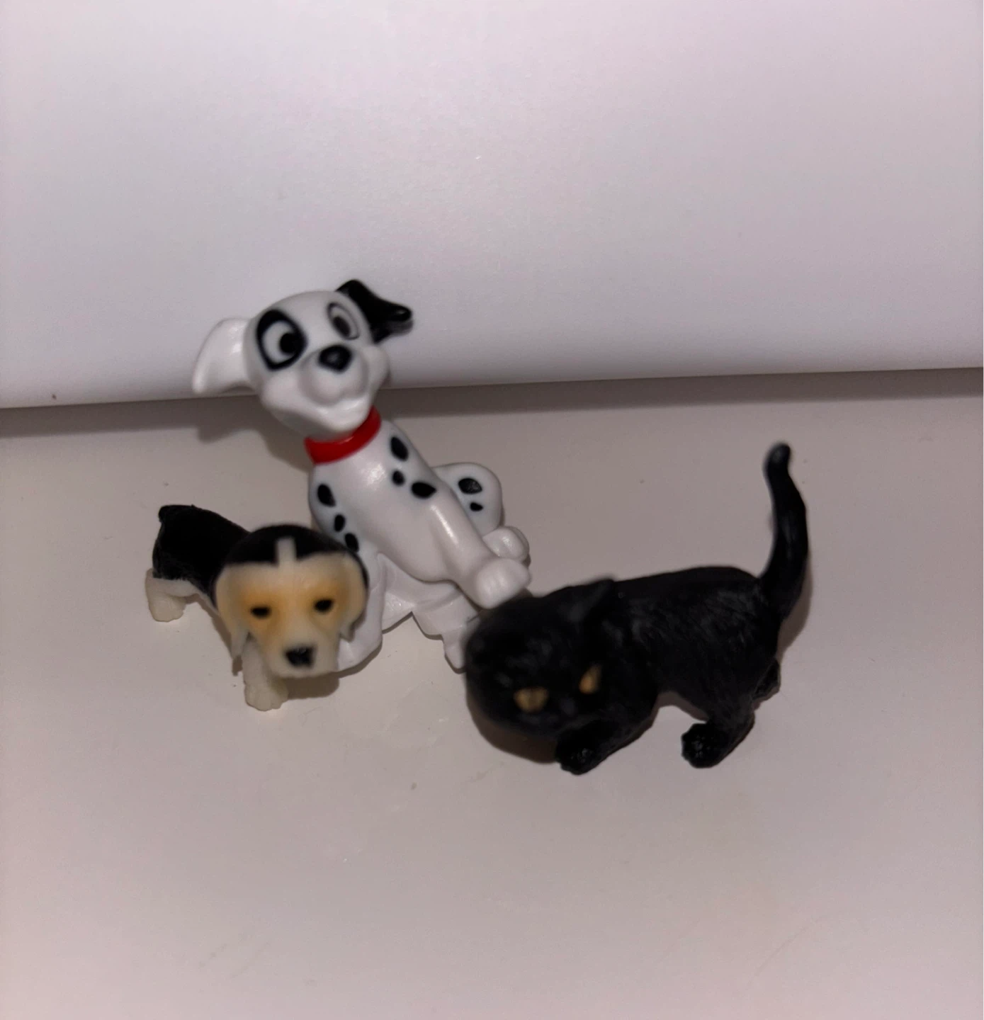 Mini Cat & Dog Figurines with Beds & Accessories - photo 5