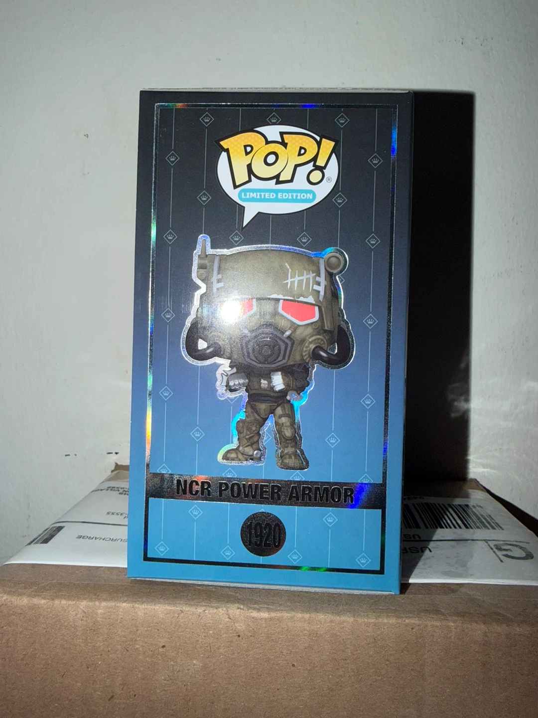 Funko Pop! Fallout NCR Power Armor Limited Edition 1920 - photo 4