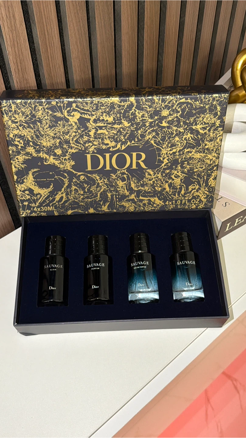 Dior Sauvage Perfume Gift Set - 4x30ml