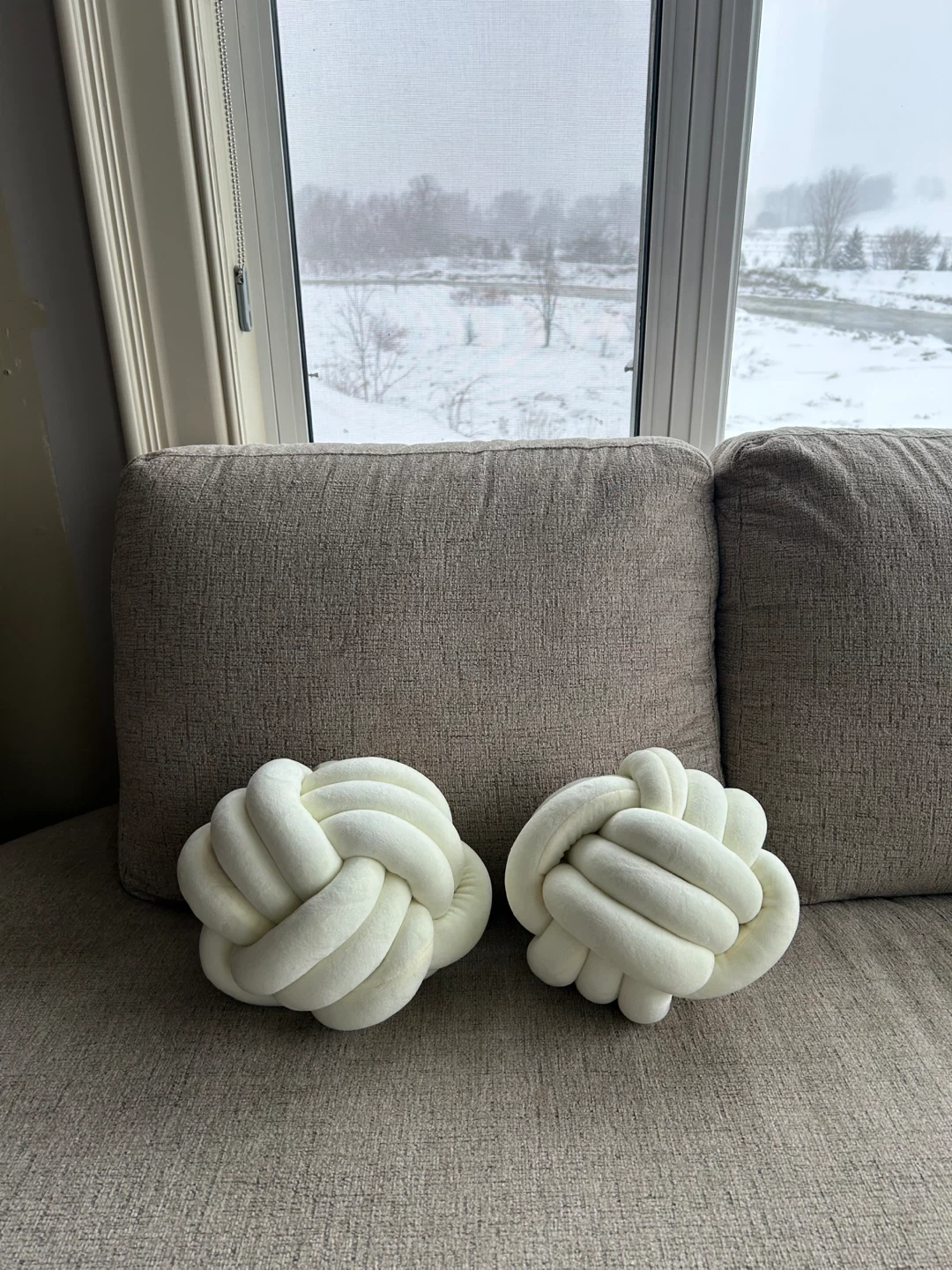 NEW - Set of 2 Cream Coloured Decorative Knot Ball Pillows - photo 3
