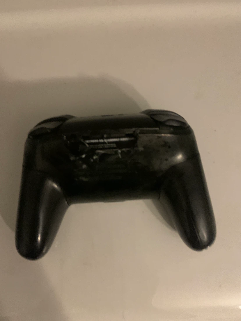 Nintendo Switch Pro Controller - photo 2