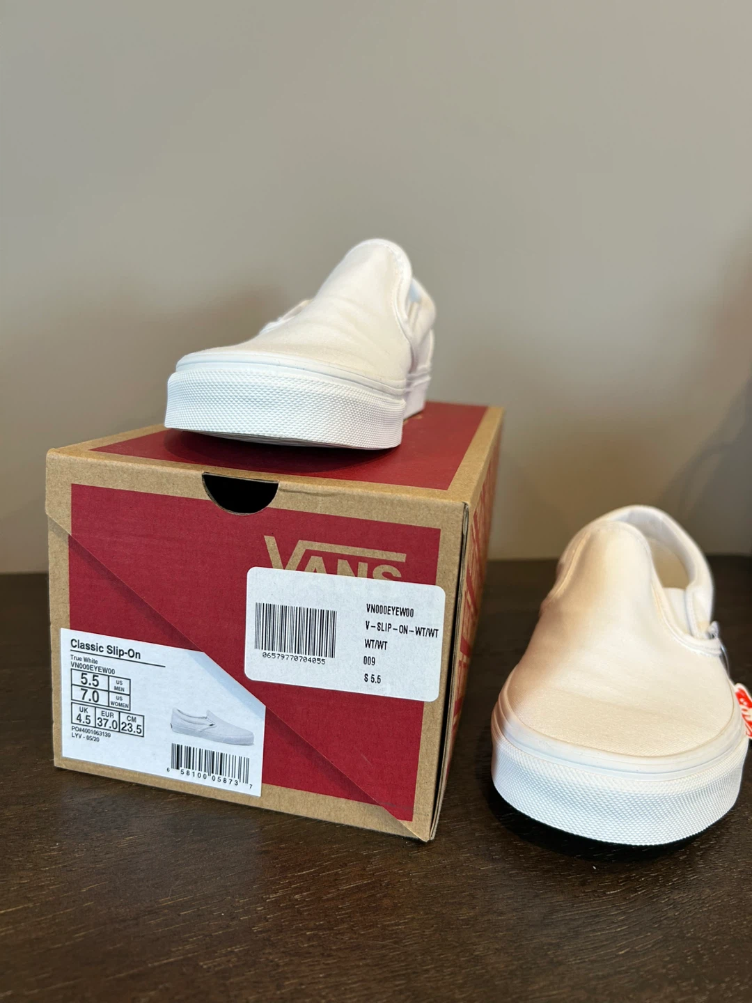 NEW - Vans Classic True White Slip-On Shoes (Women’s Size 7) - photo 5