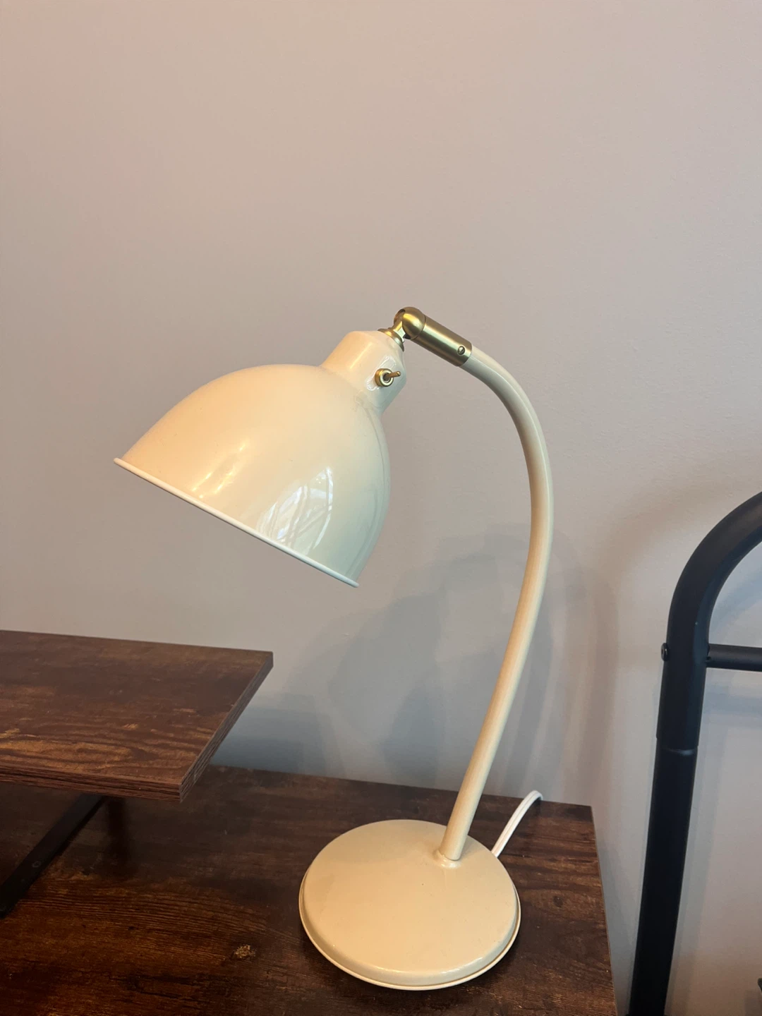 Desk, chair and lamp - photo 4