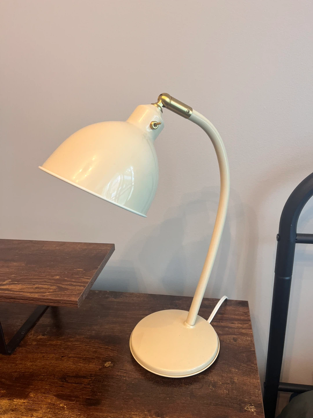 Desk, chair and lamp - photo 5