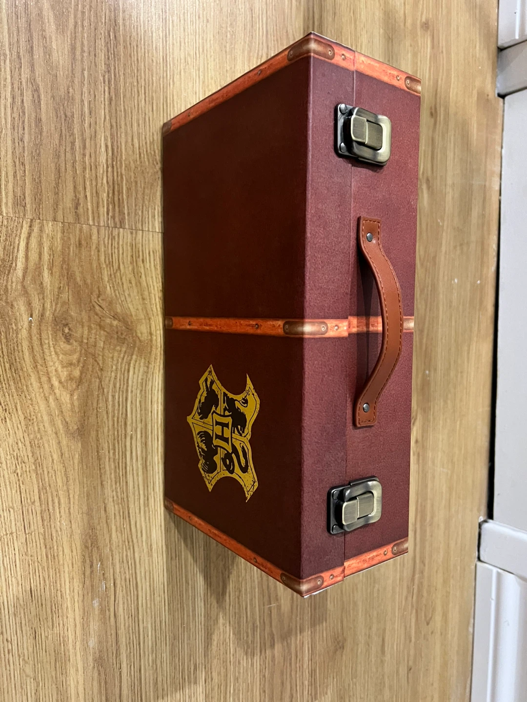 BNIB : Harry Potter: Hogwarts Trunk Collectible Set - photo 3
