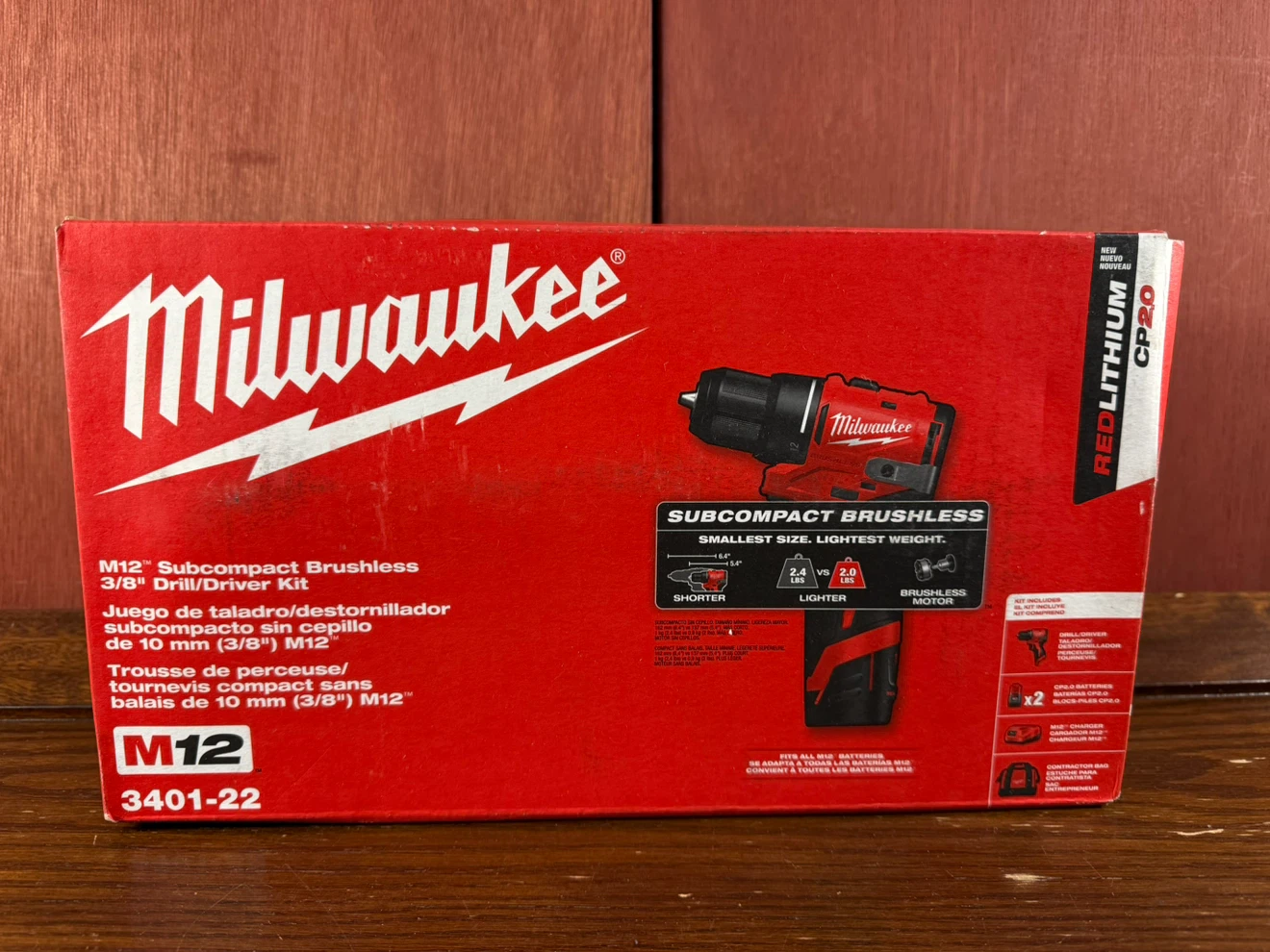 Milwaukee 3401-20 M12 Brushless 3/8" Drill/Driver w/2 batteries