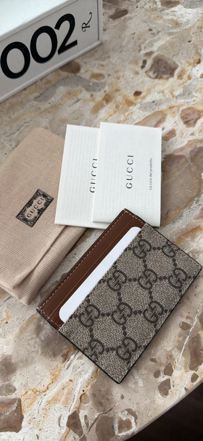 Gucci GG Supreme Card Case