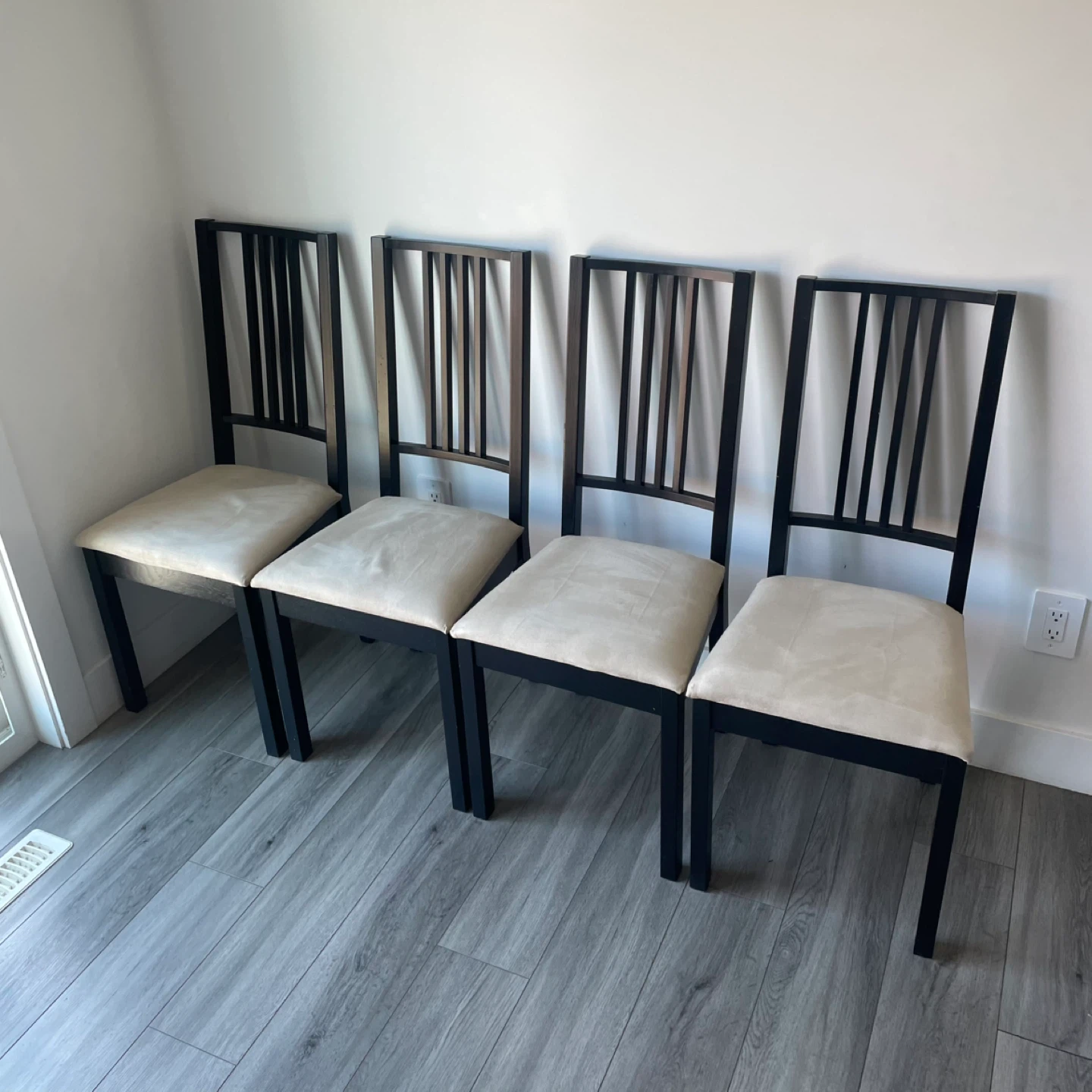 4 Dining Chairs