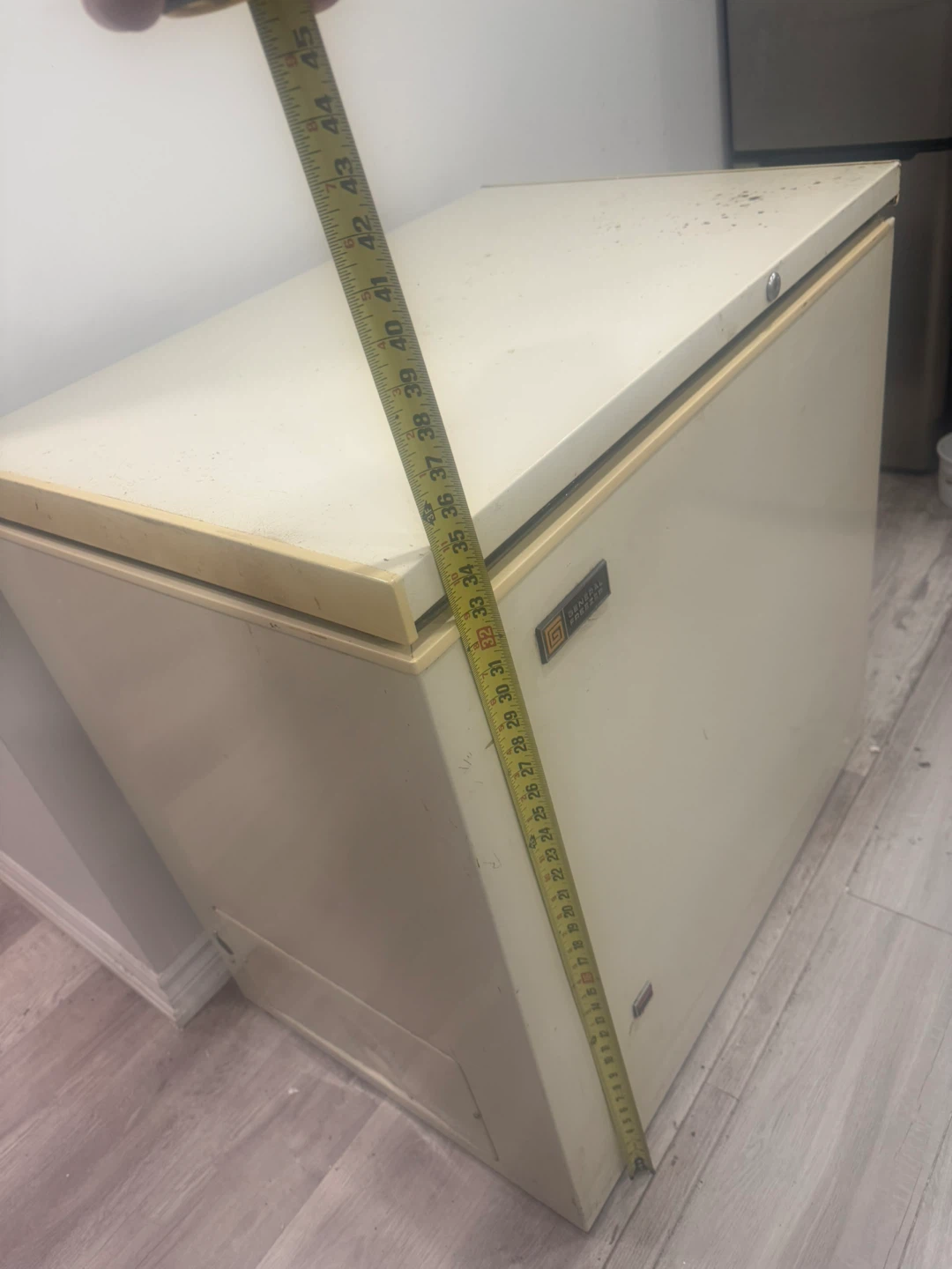 Kelvinator Chest Freezer - photo 2