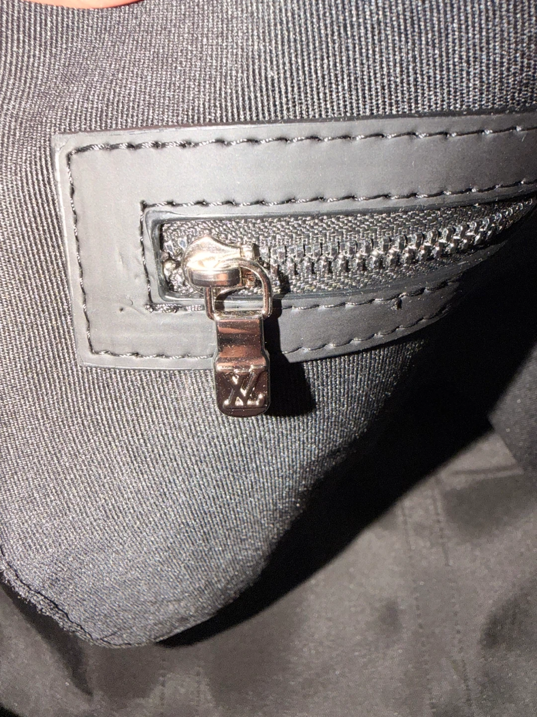 Louis Vuitton Keepall Bandoulière 55 Bag - photo 3
