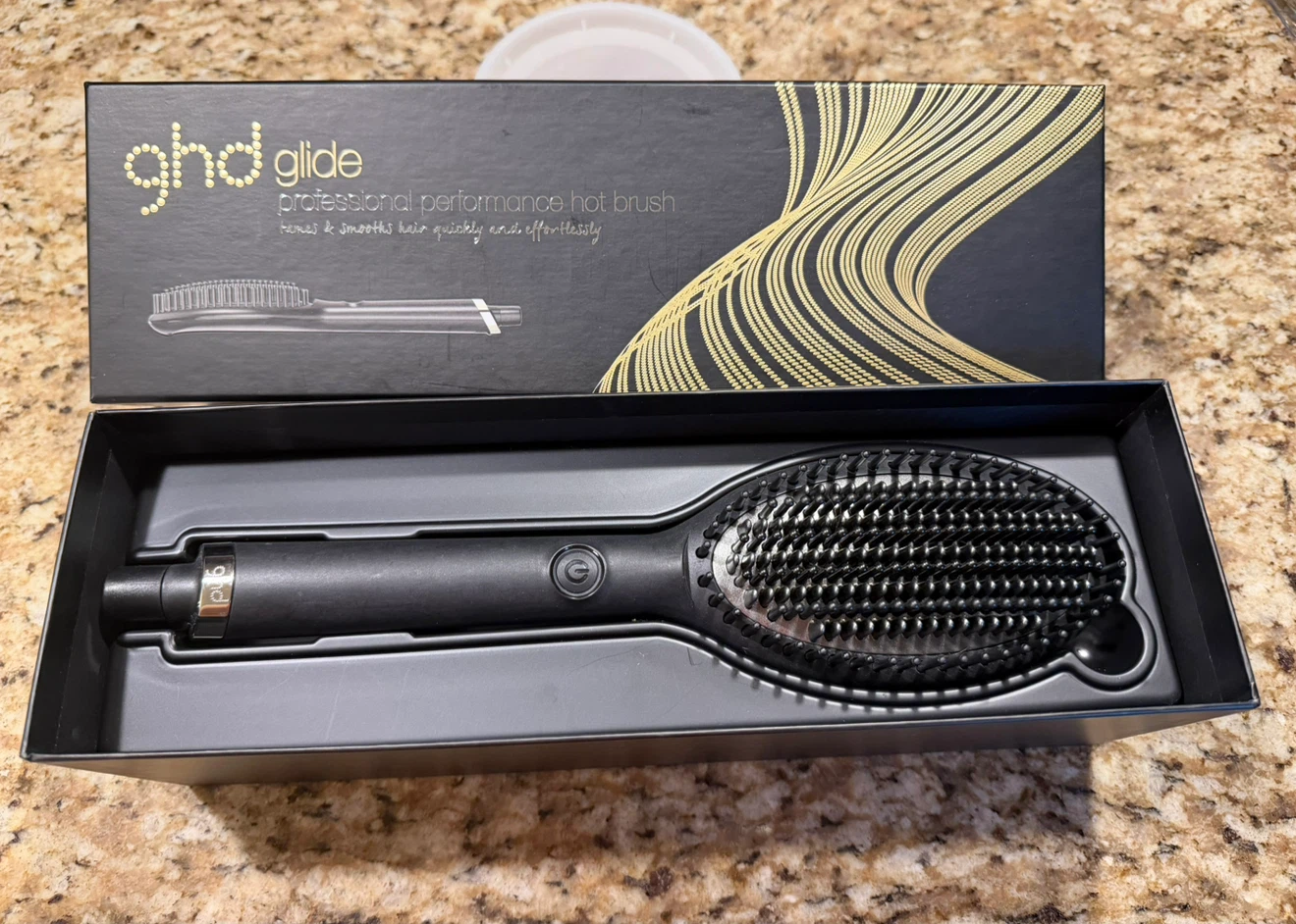 GHD Glide Professional Performance Hot Brush