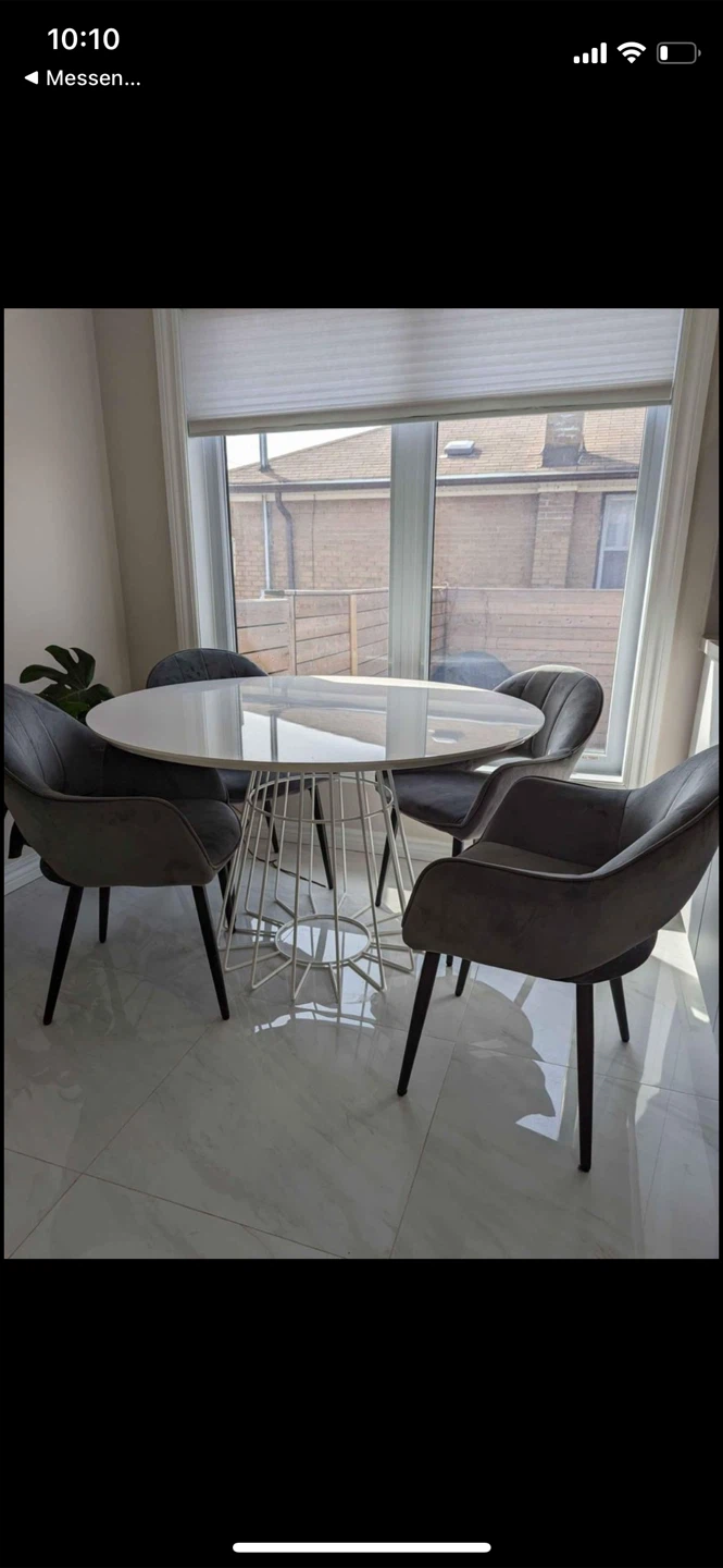 Structube Dining Grey Chairs (x4)
