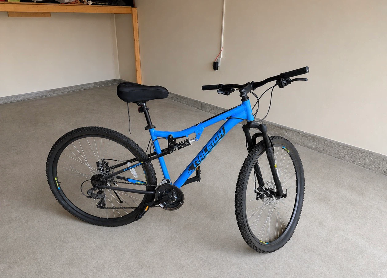 Raleigh mountain bike 26"