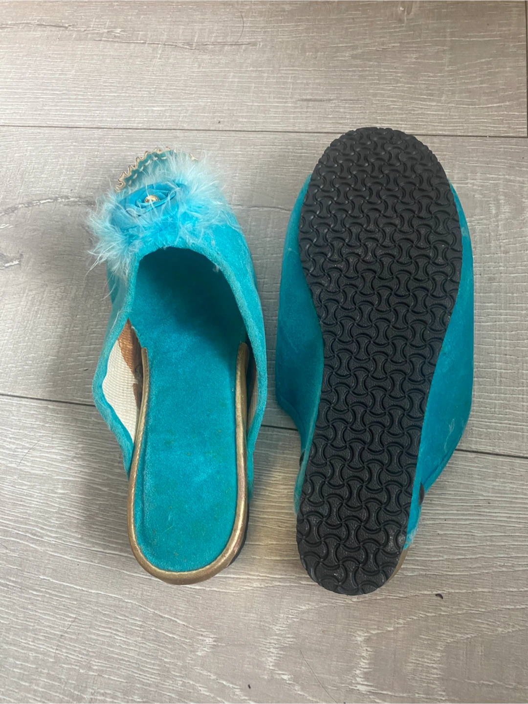 Turquoise slippers with feather and flower detail - photo 3