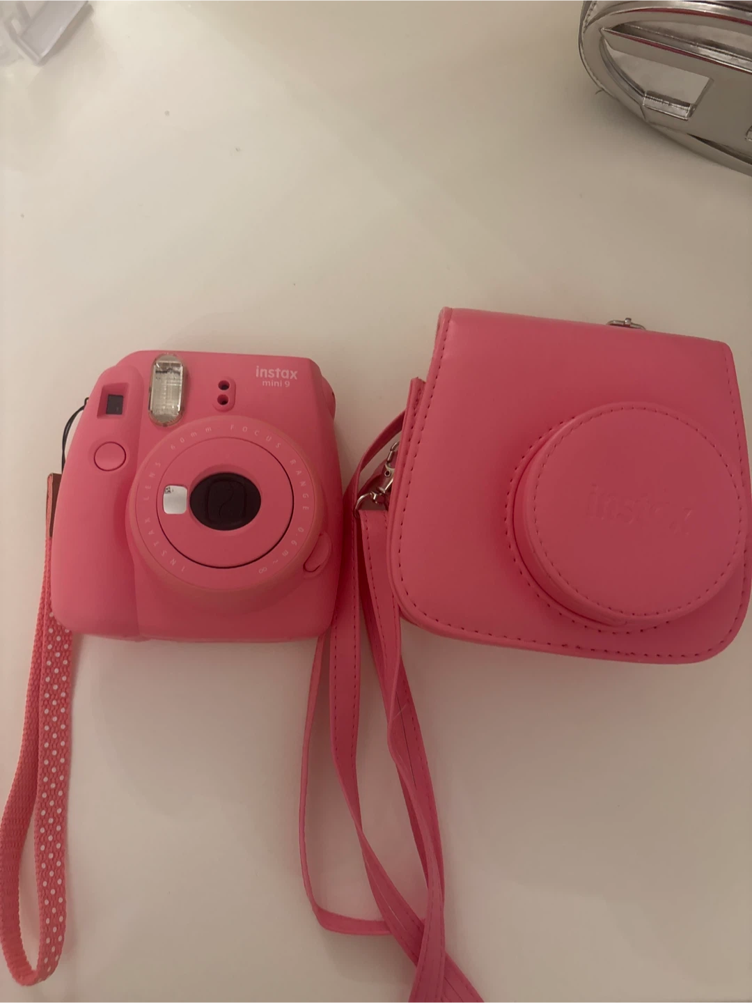 Fujifilm Instax Mini 9 Instant Camera with Pink Case