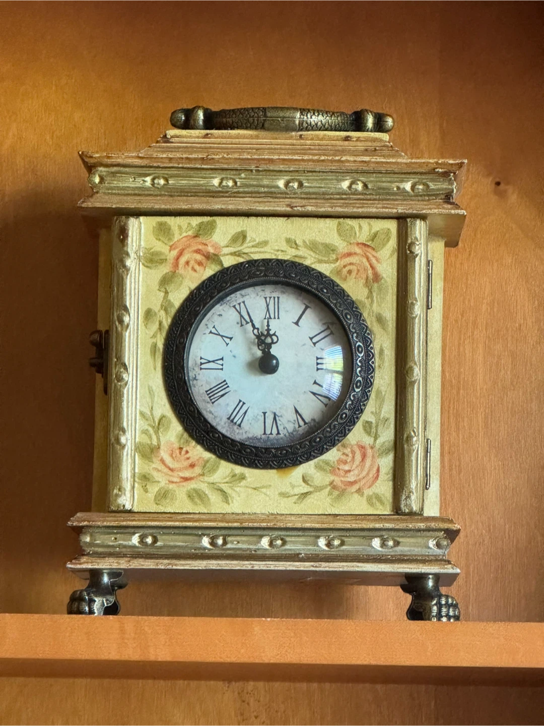 Decorative Mantel Clock with Key Holder