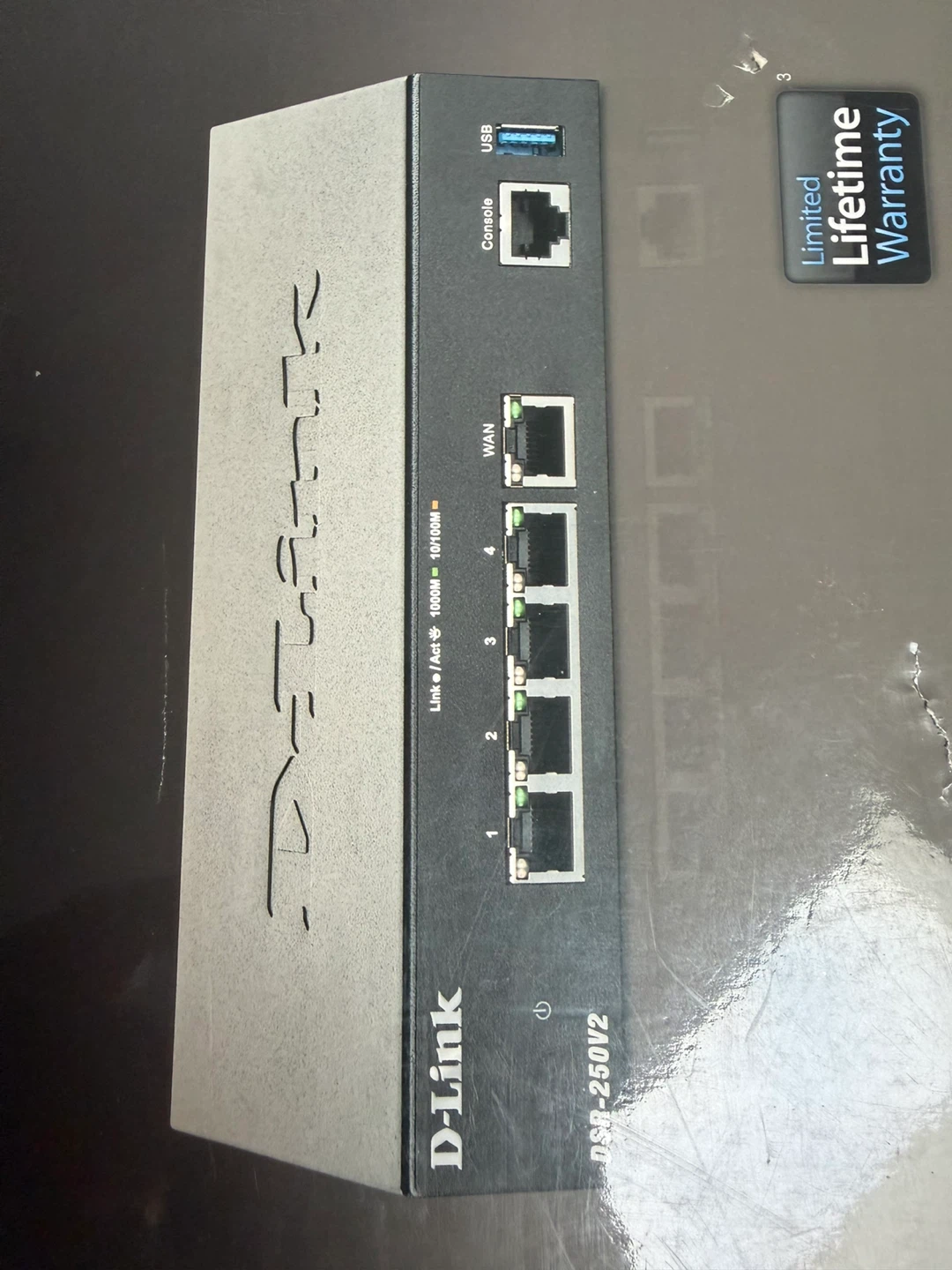 D-Link DSR-250V2 Unified Services Router