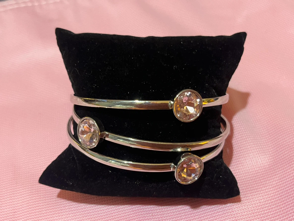 4th of July weekend SALE  ~ Bracelets * $5 each! - photo 4